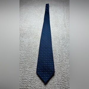 Salvatore Ferragamo Men's Navy Blue Patterned Silk Tie